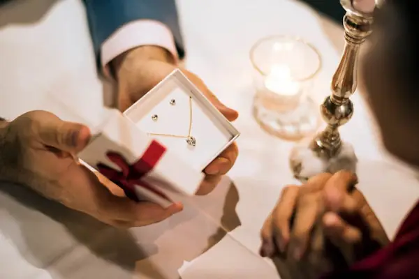 custom-jewelry-for-valentines-day.jpg