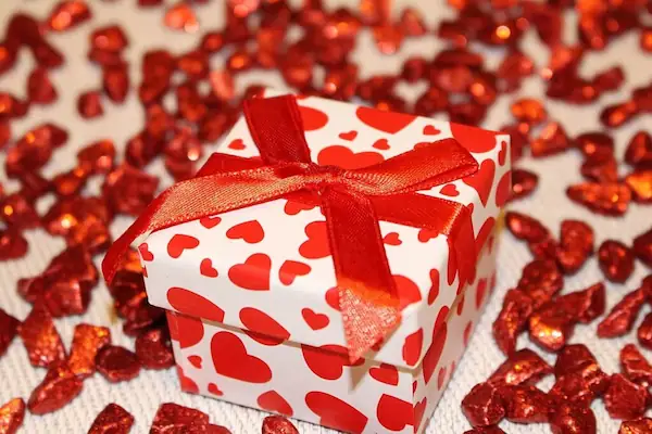 subscription-box-for-valentines-day.jpg