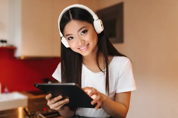 tablets-and-kid-friendly-headphones